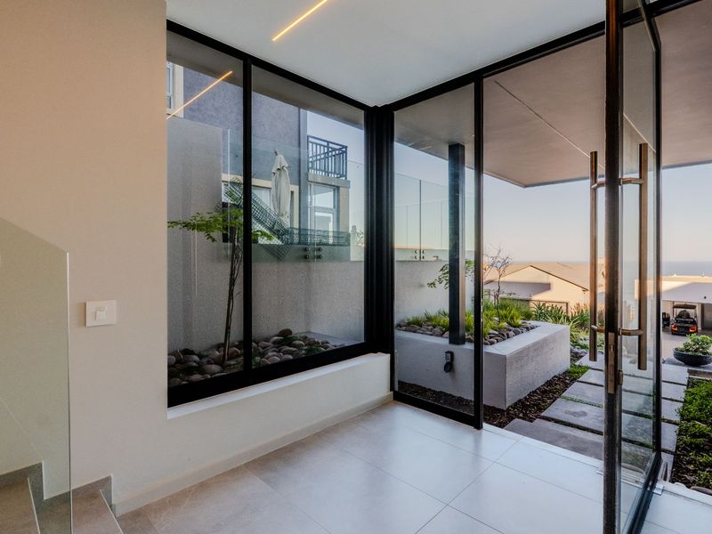 House For Sale in Pinnacle Point Golf Estate - Photo 4