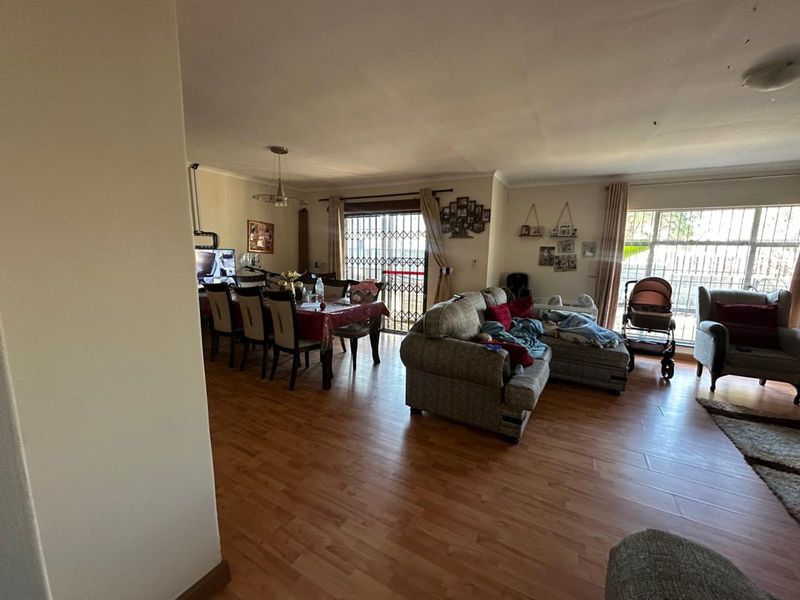 House For Sale in Secunda Central - Photo 9