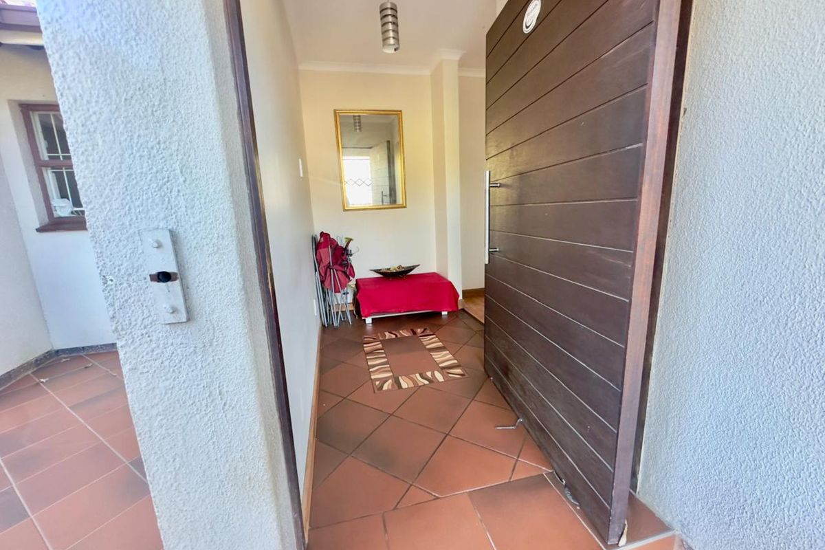 House For Sale in Secunda Central - Photo 4
