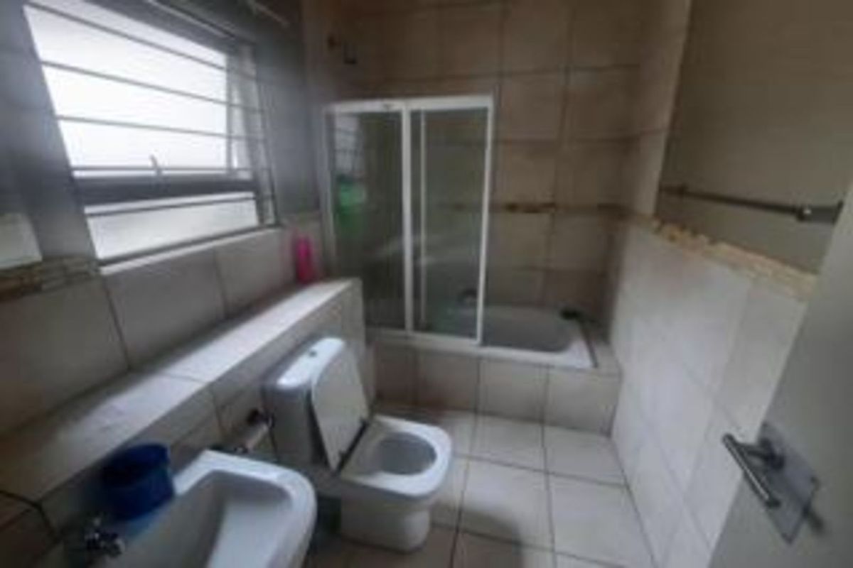 Apartment For Sale in Sunninghill - Photo 5