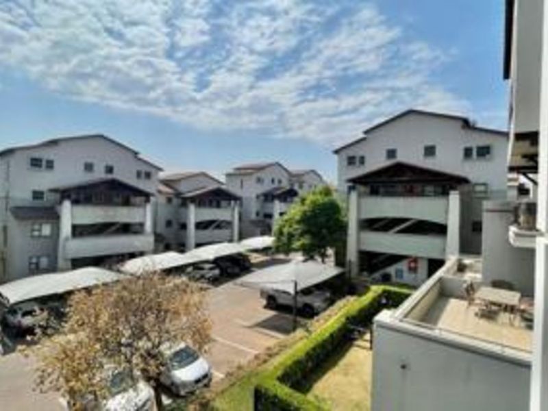 Apartment For Sale in Sunninghill - Photo 3