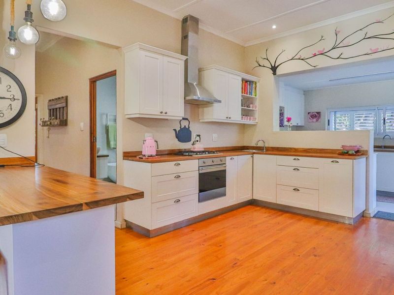 House For Sale in Robertson Central - Photo 8