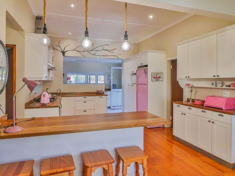 House For Sale in Robertson Central - Photo 7