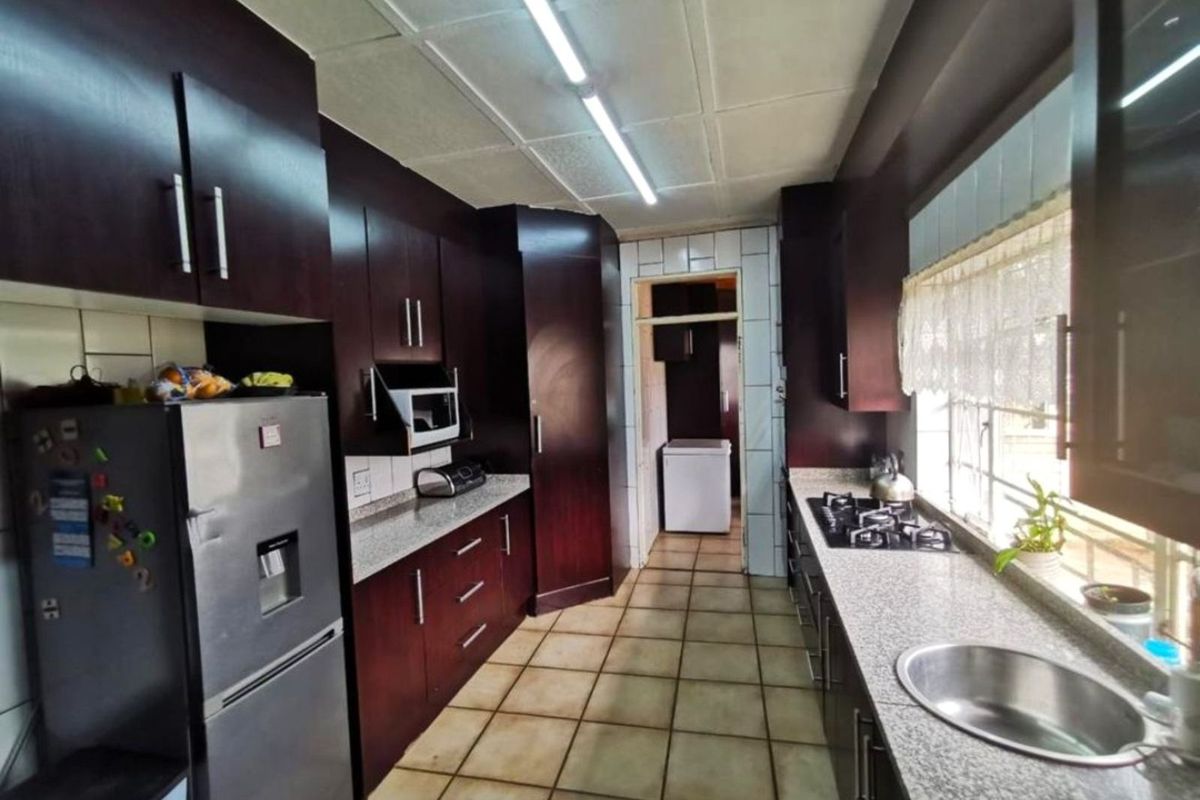 House For Sale in Krugersdorp North - Photo 2