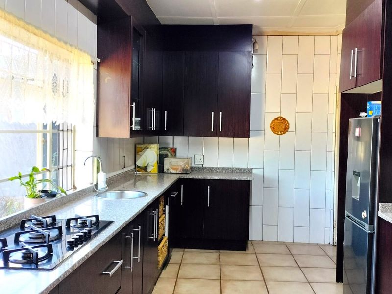 House For Sale in Krugersdorp North - Photo 3