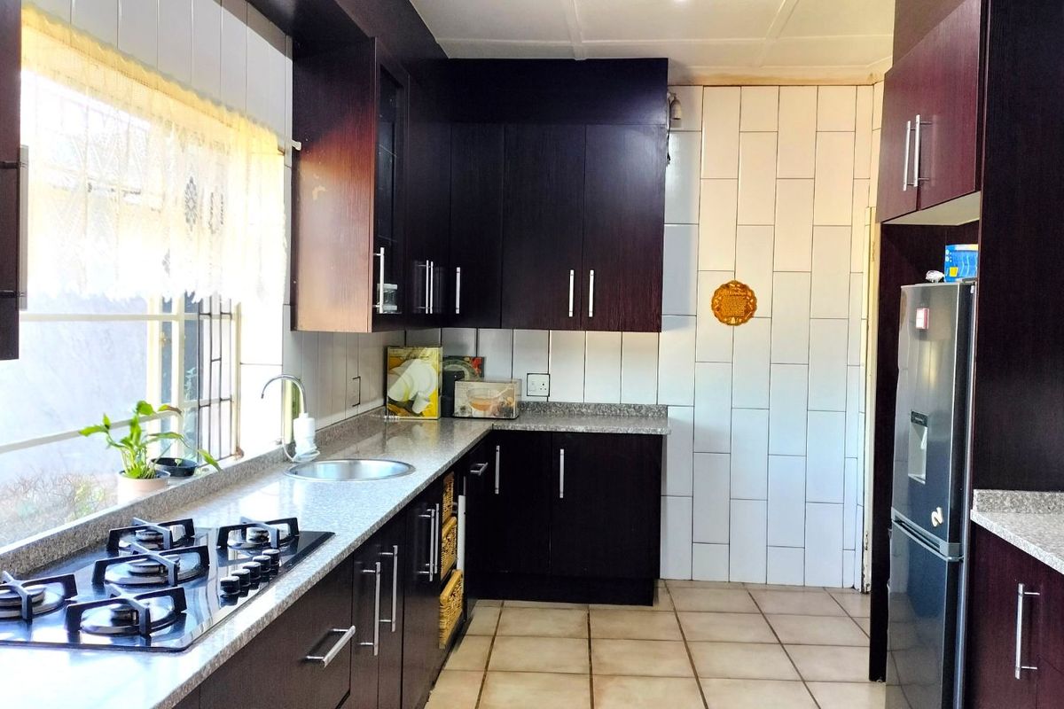 House For Sale in Krugersdorp North - Photo 3