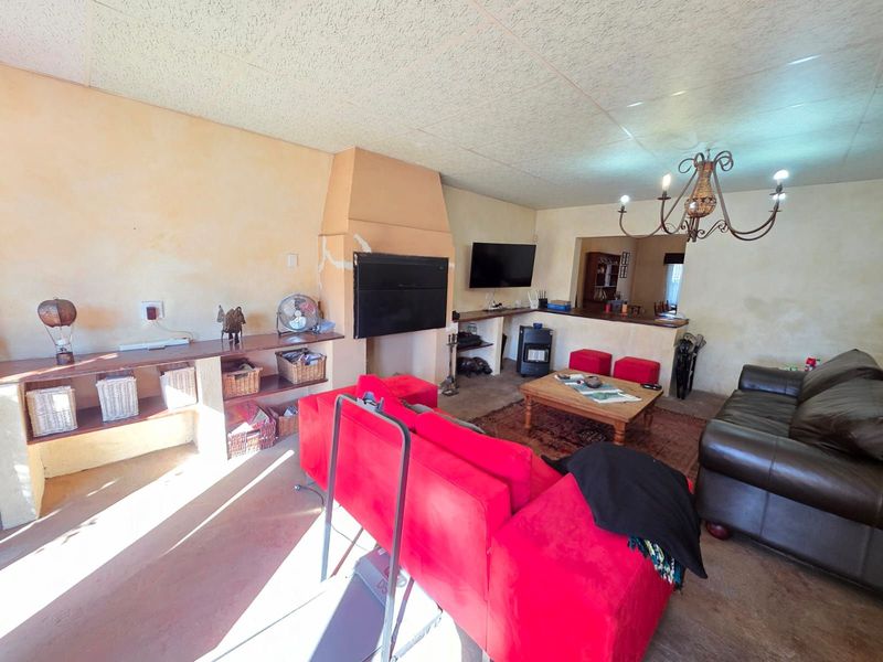 House For Sale in Beaconsfield - Photo 5