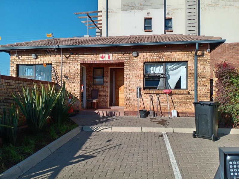 Apartment For Sale in Bergbron - Photo 2