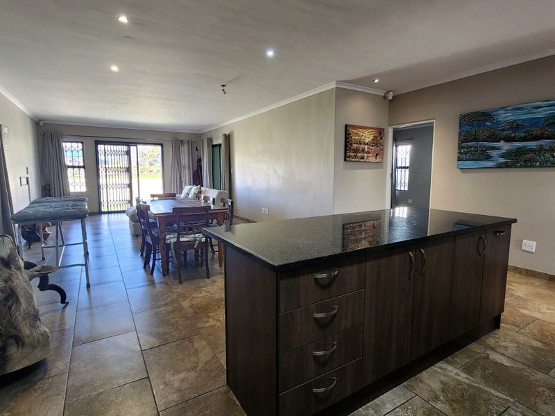 House For Sale in Fairview Golf Estate - Photo 6