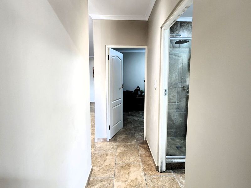 House For Sale in Fairview Golf Estate - Photo 3