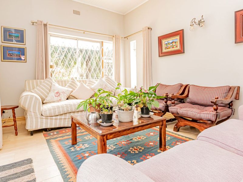 House For Sale in President Ridge - Photo 5