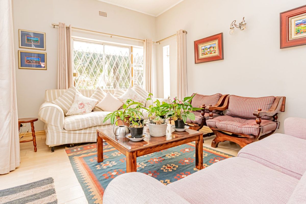 House For Sale in President Ridge - Photo 5