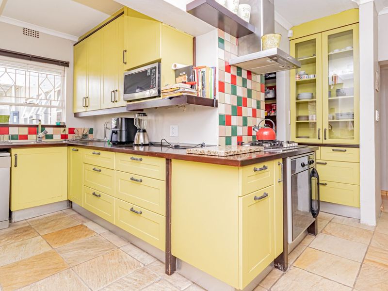 House For Sale in President Ridge - Photo 10