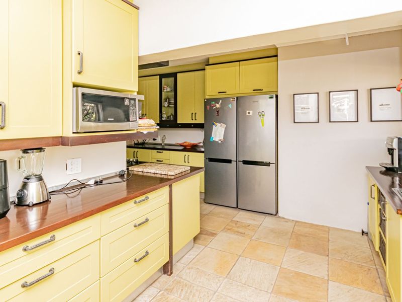 House For Sale in President Ridge - Photo 9