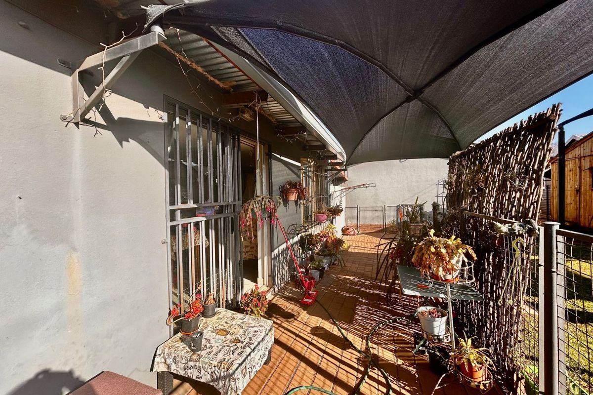 House For Sale in Valhalla - Photo 5