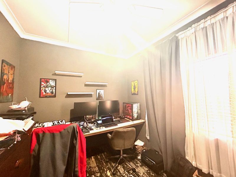 House For Sale in Valhalla - Photo 10