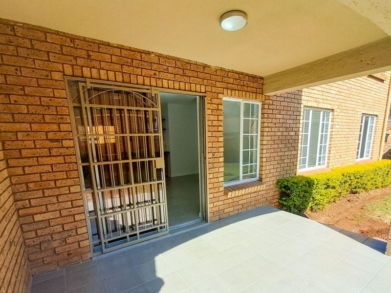 Apartment For Sale in Die Hoewes - Photo 7