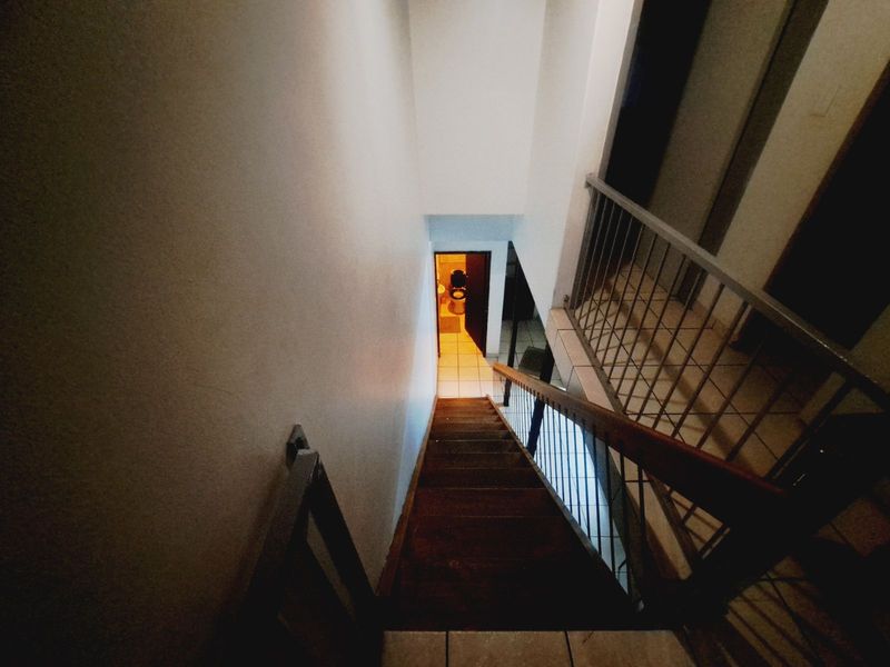 Townhouse For Sale in Meyerspark - Photo 9