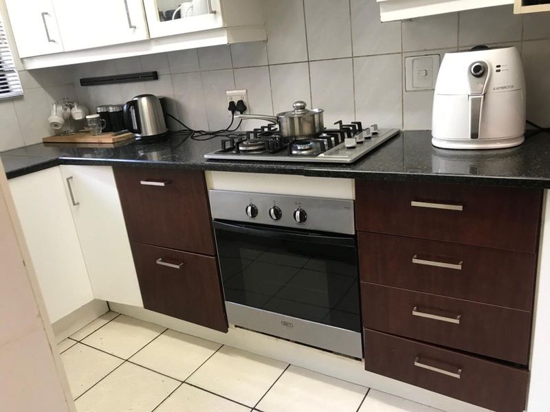 Townhouse For Sale in Meyerspark - Photo 4