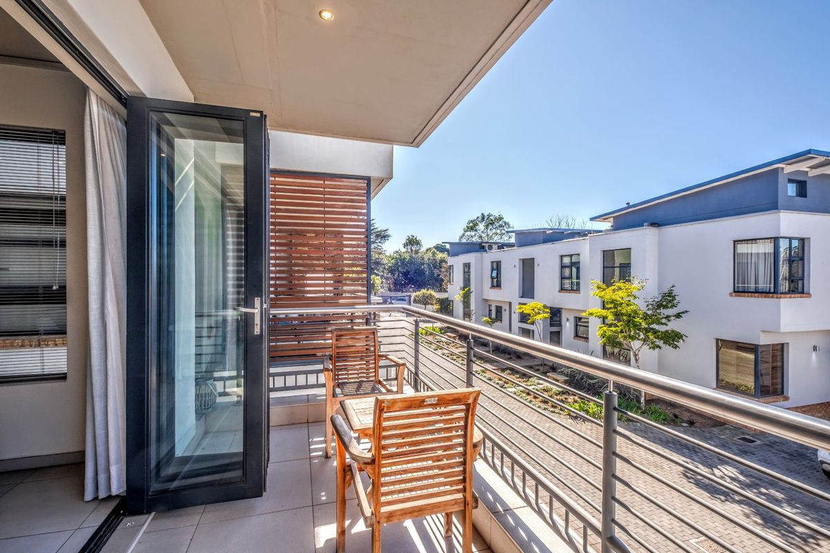 Apartment For Sale in Waterkloof - Photo 3
