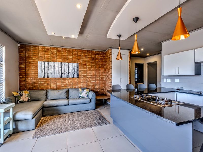 Apartment For Sale in Waterkloof - Photo 4