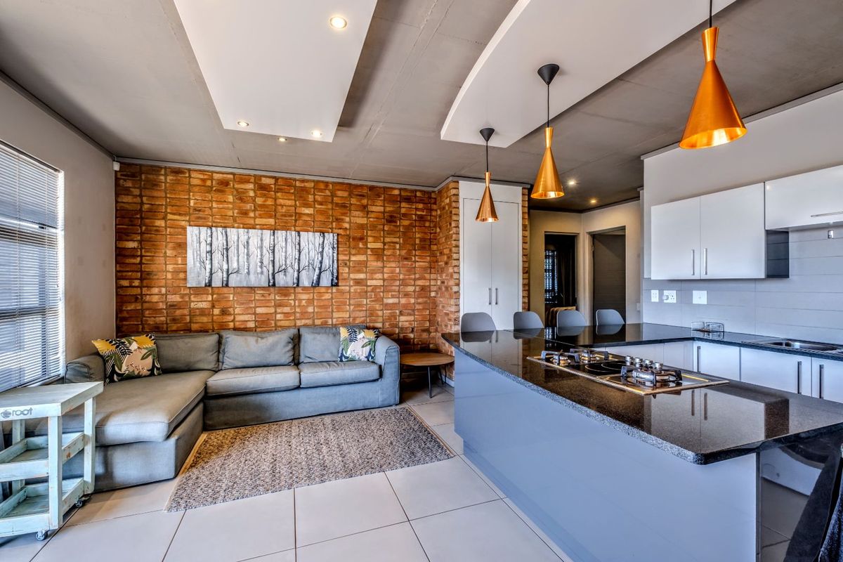 Apartment For Sale in Waterkloof - Photo 4