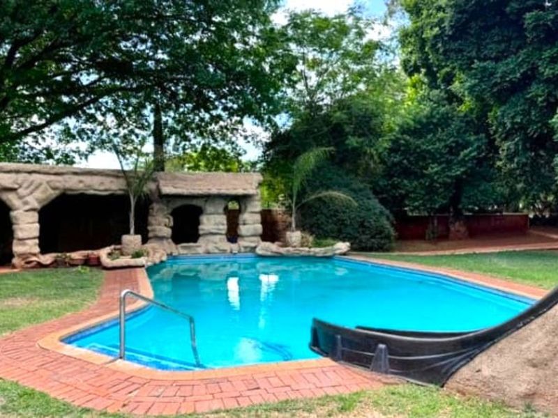 House For Sale in Chancliff AH - Photo 8
