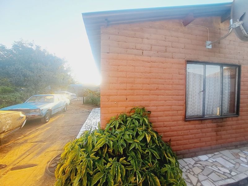 House For Sale in Mamelodi East - Photo 3