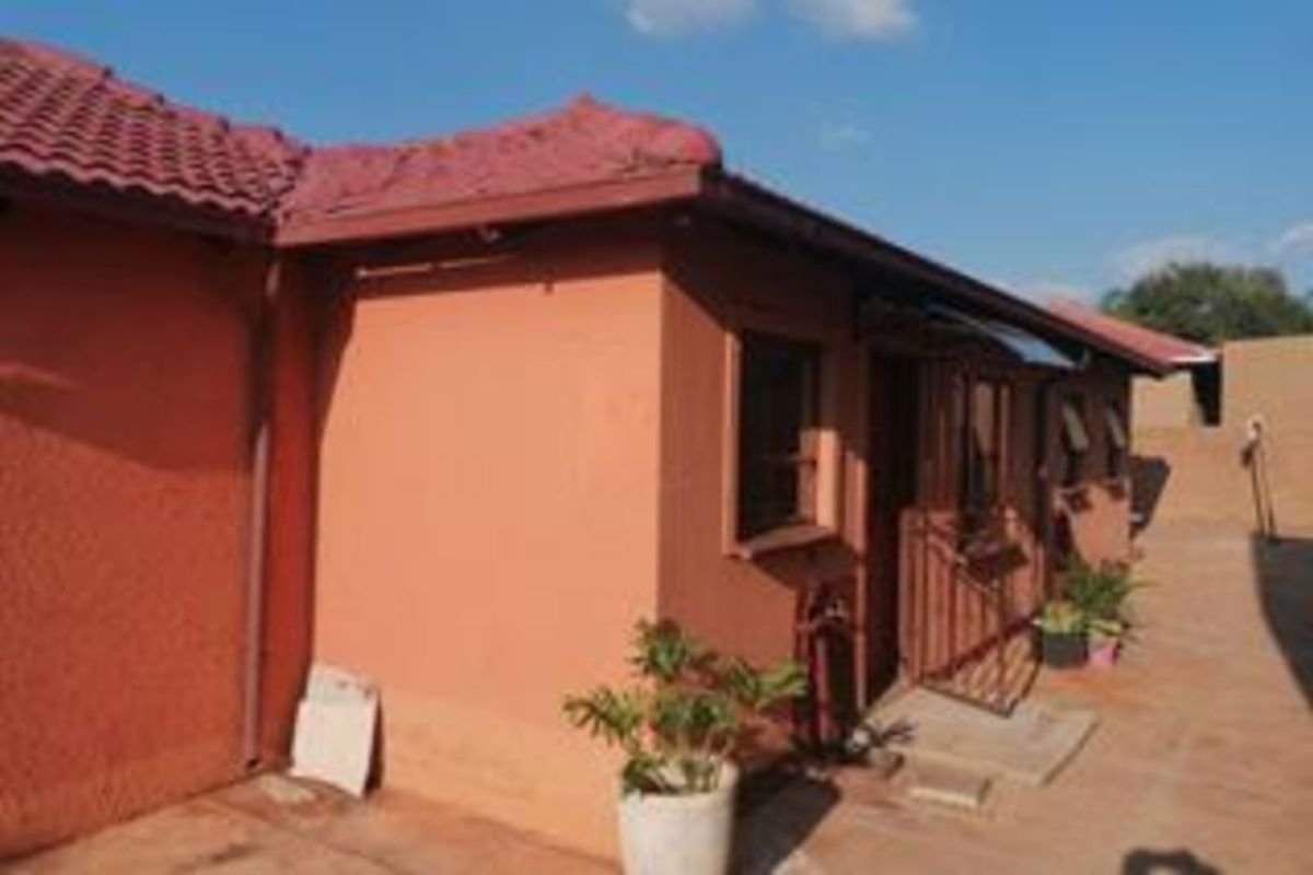 House For Sale in The Orchards - Photo 4