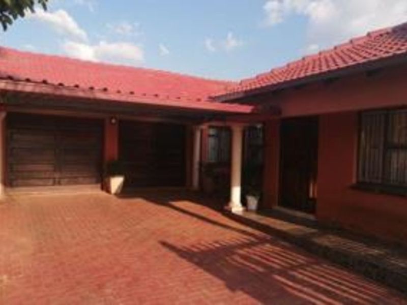 House For Sale in The Orchards - Photo 3
