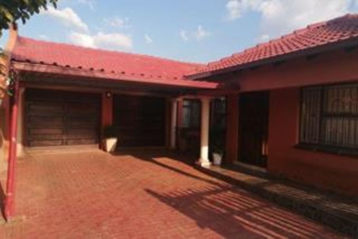 House For Sale in The Orchards - Photo 3