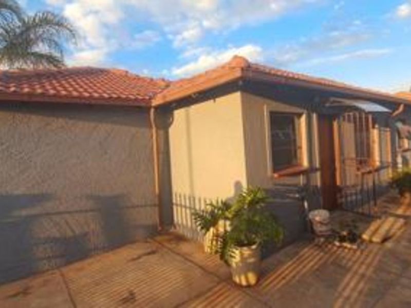 House For Sale in The Orchards - Photo 10