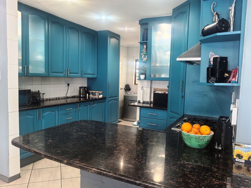 House For Sale in Eldoraigne - Photo 10