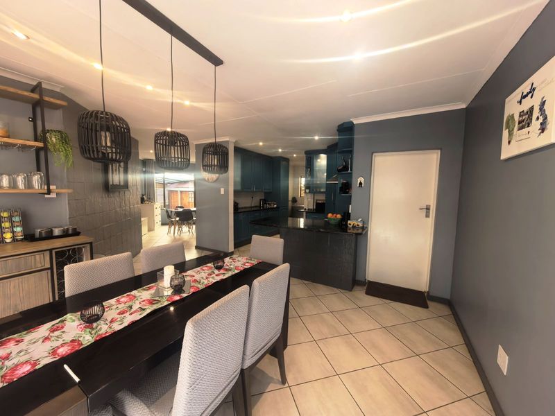 House For Sale in Eldoraigne - Photo 8