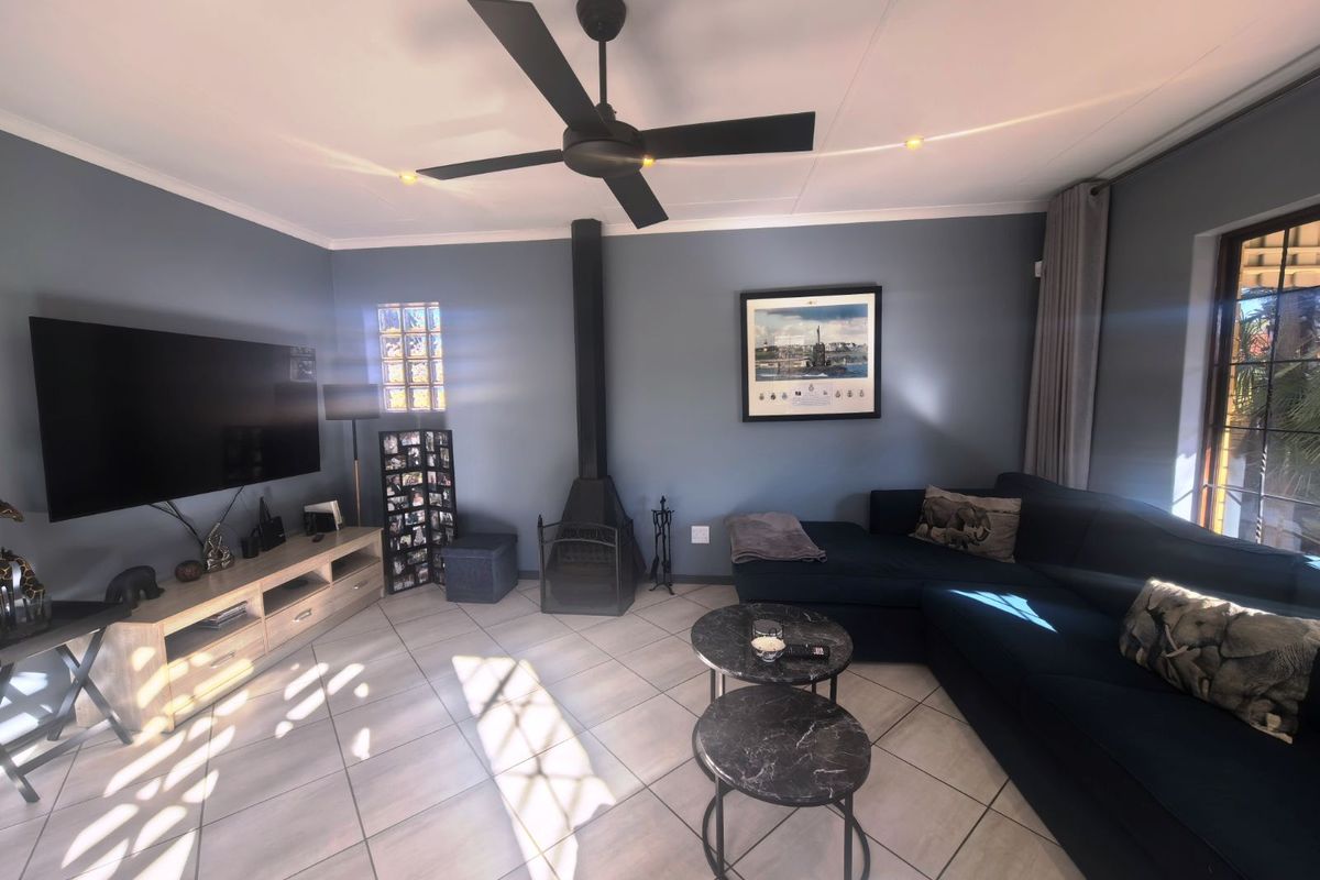 House For Sale in Eldoraigne - Photo 4