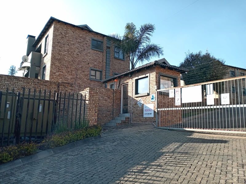 Apartment For Sale in Helderkruin - Photo 3