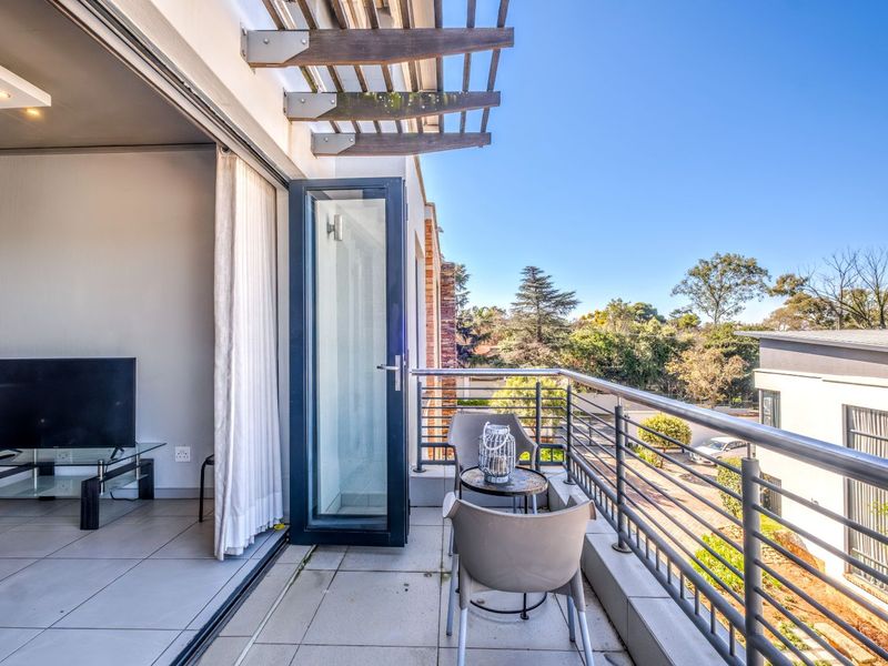 Apartment For Sale in Waterkloof - Photo 7