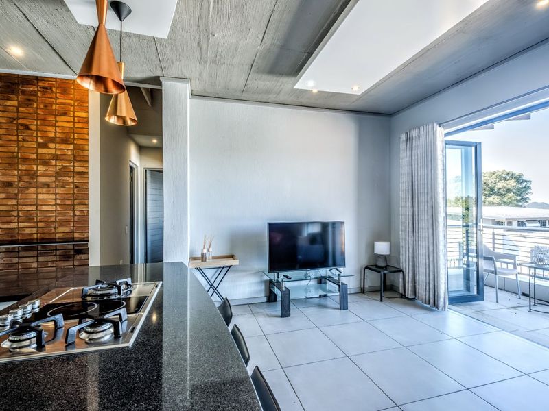 Apartment For Sale in Waterkloof - Photo 4