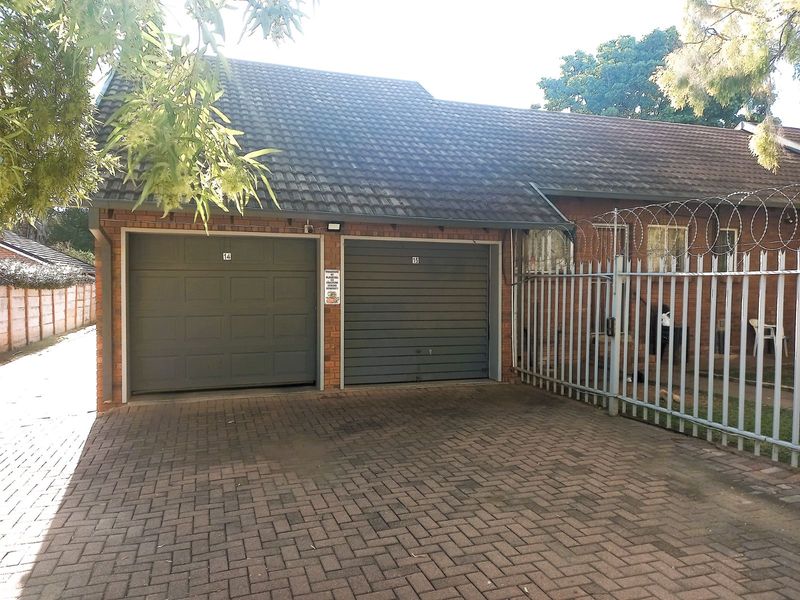 Townhouse For Sale in Brits Central - Photo 10