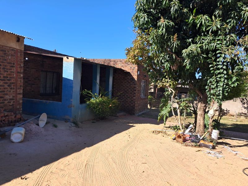 House For Sale in Phagameng - Photo 2