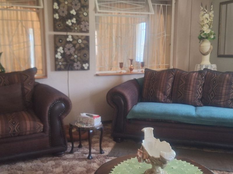 House For Sale in Carletonville Central - Photo 7