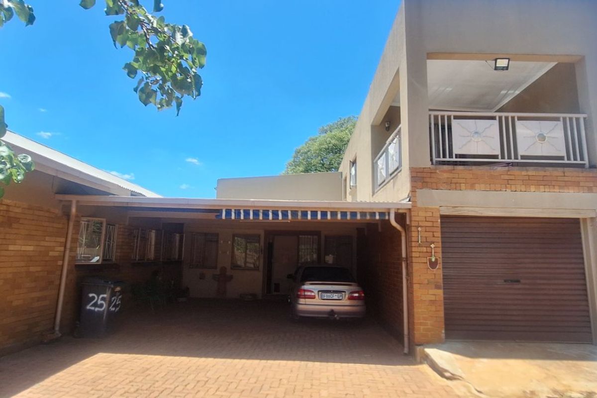 House For Sale in Carletonville Central - Photo 3