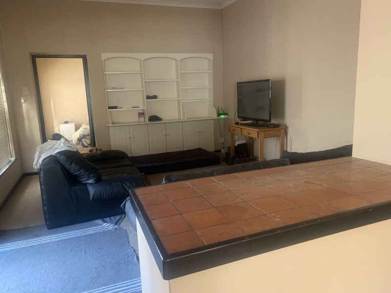 House For Sale in Albertinia Central - Photo 9