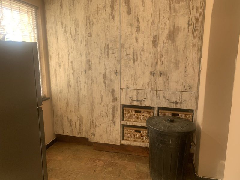 House For Sale in Albertinia Central - Photo 8