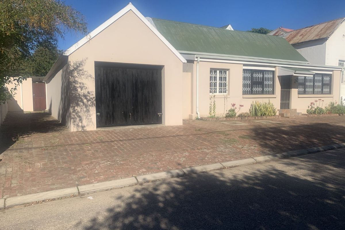 House For Sale in Albertinia Central - Photo 3