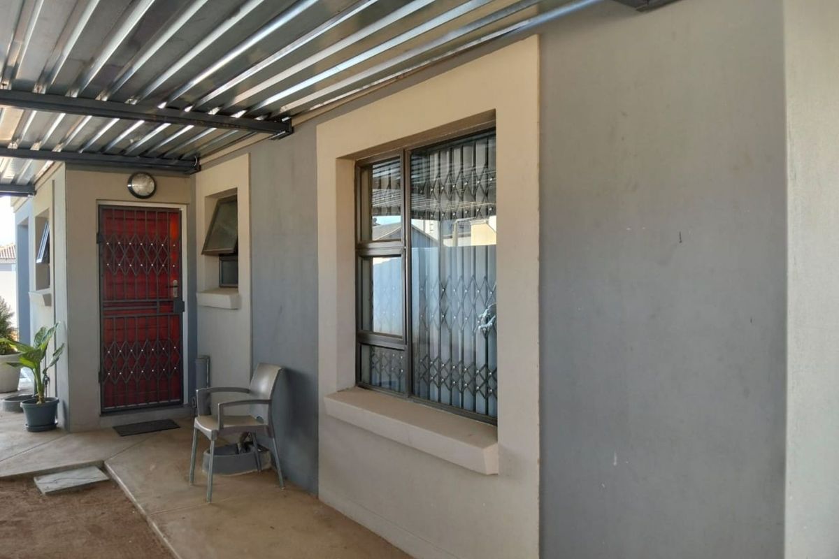 House For Sale in Bendor - Photo 3