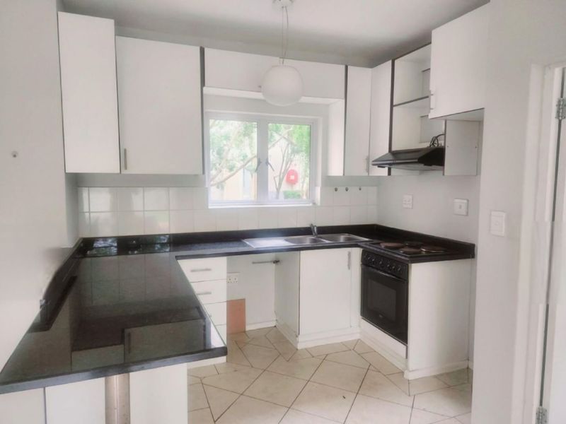 Apartment For Sale in Sheffield Manor - Photo 4