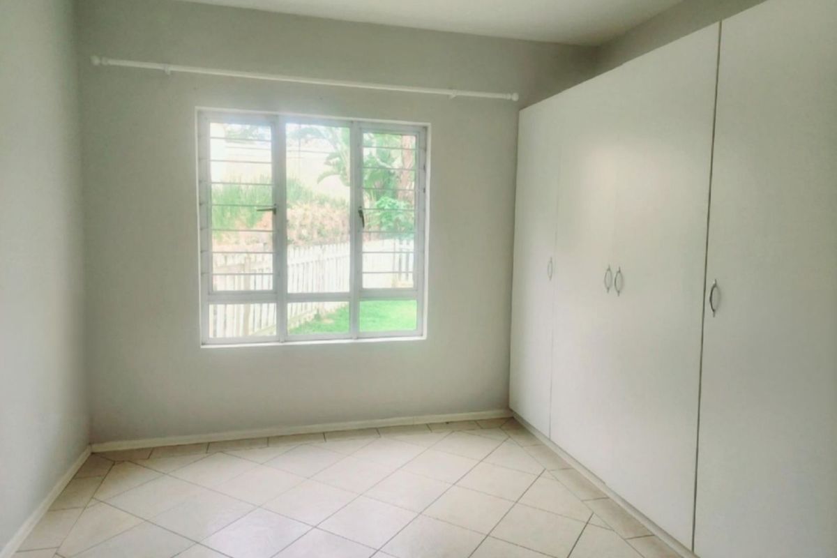 Apartment For Sale in Sheffield Manor - Photo 5