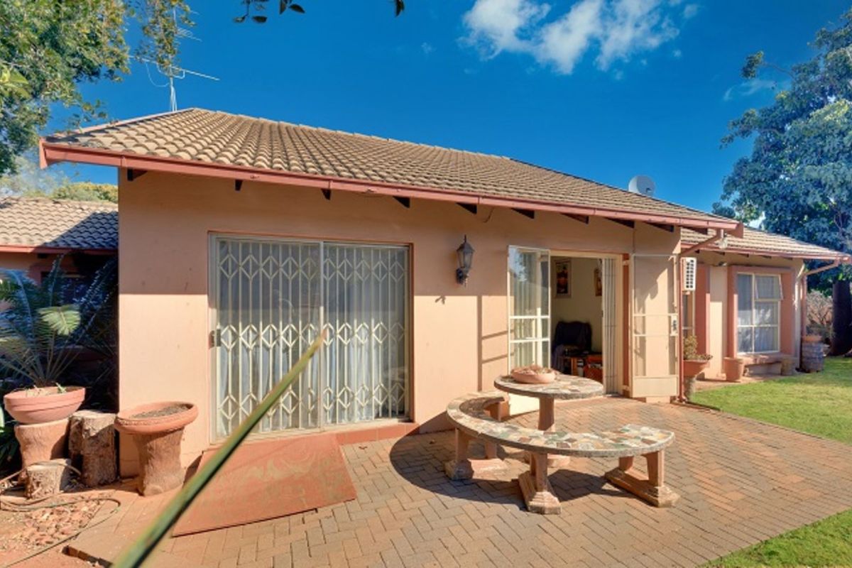 House For Sale in Pierre Van Ryneveld - Photo 3