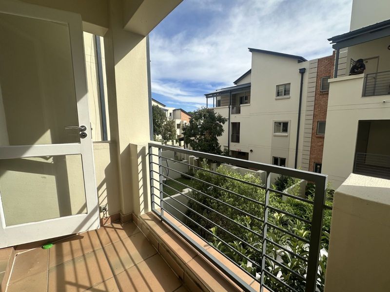 Apartment For Sale in Parktown North - Photo 9